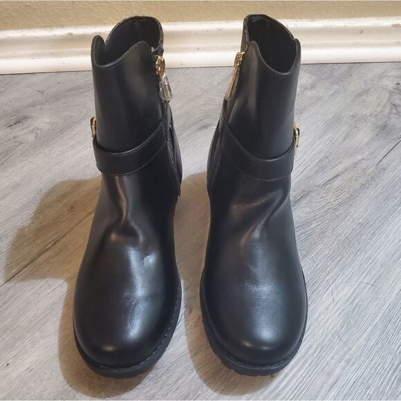 Michael Kors‎ Logo buckled boots size 5 new - Picture 2 of 9